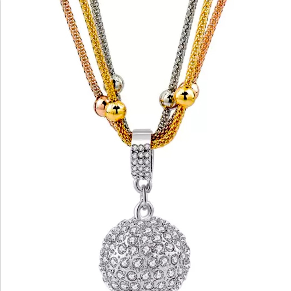 Crystal ball necklace set to perfection